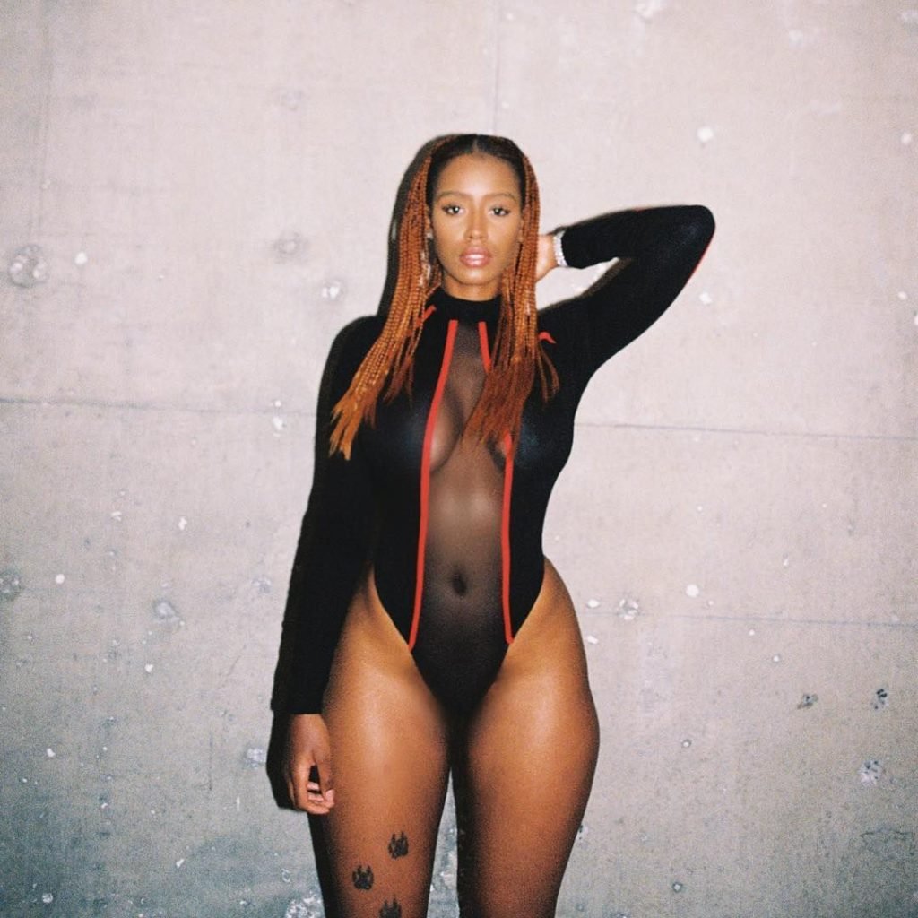 Raven Tracy Nude &amp; Sexy (150 Photos)