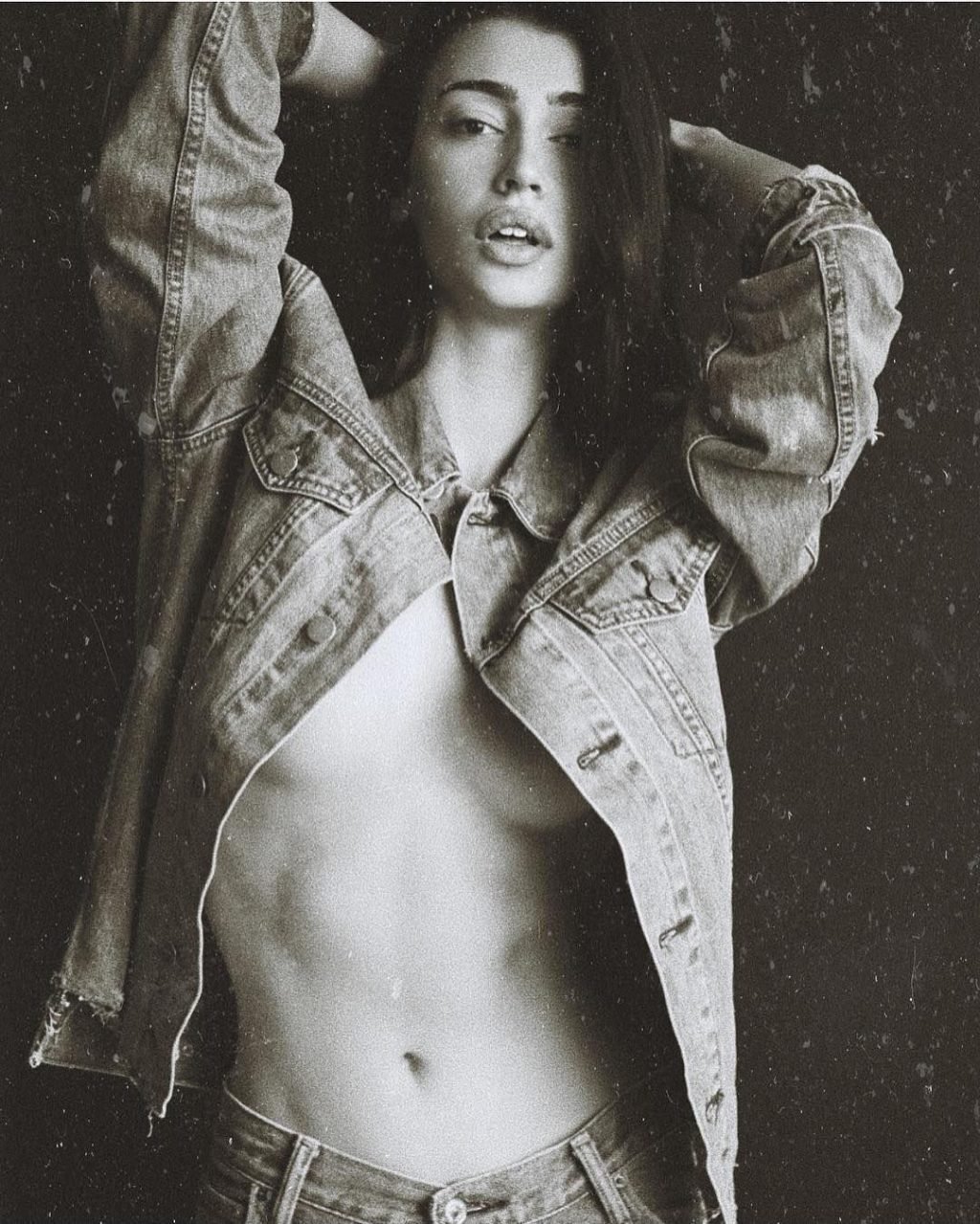 Sofia Harmanda Nude &amp; Sexy (83 Photos)