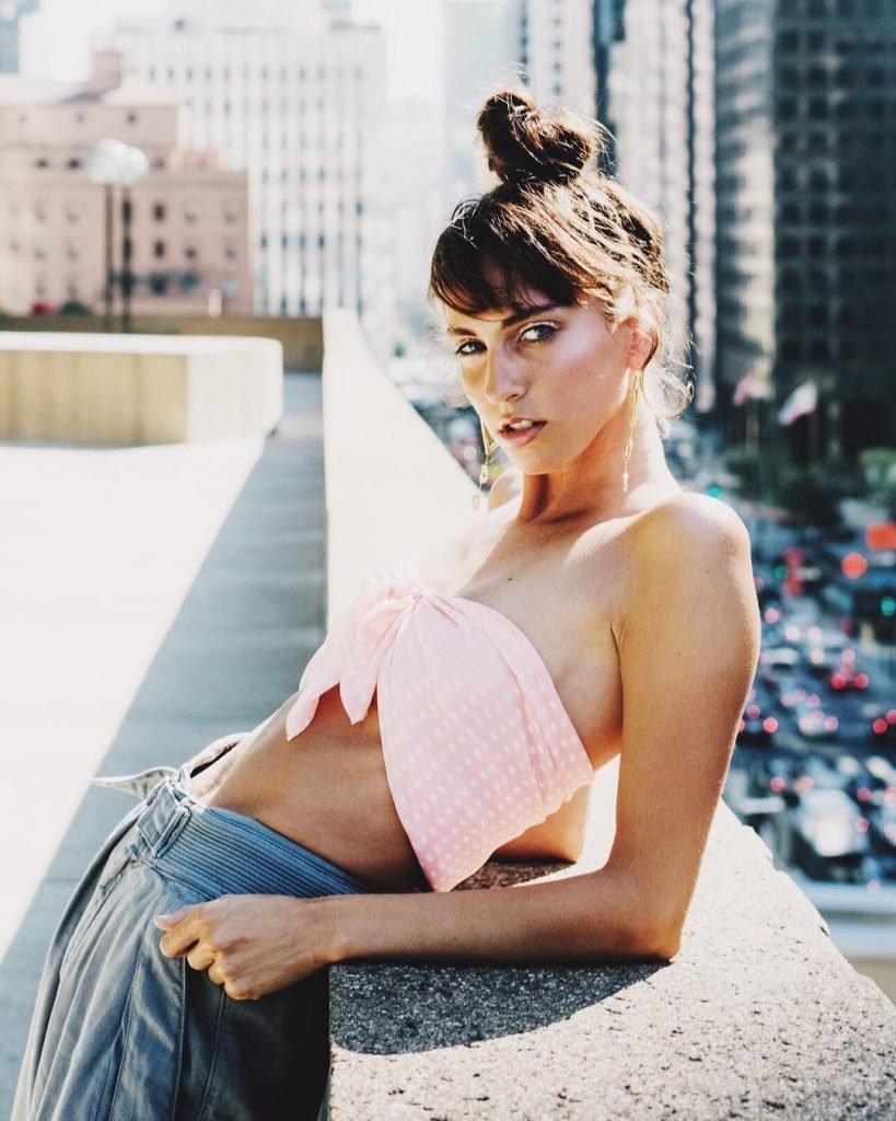 Stephanie Moore Nude &amp; Sexy (100 Photos)