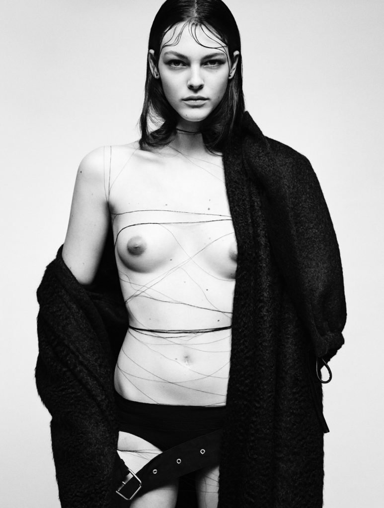 Vittoria Ceretti Nude &amp; Sexy (74 Photos)