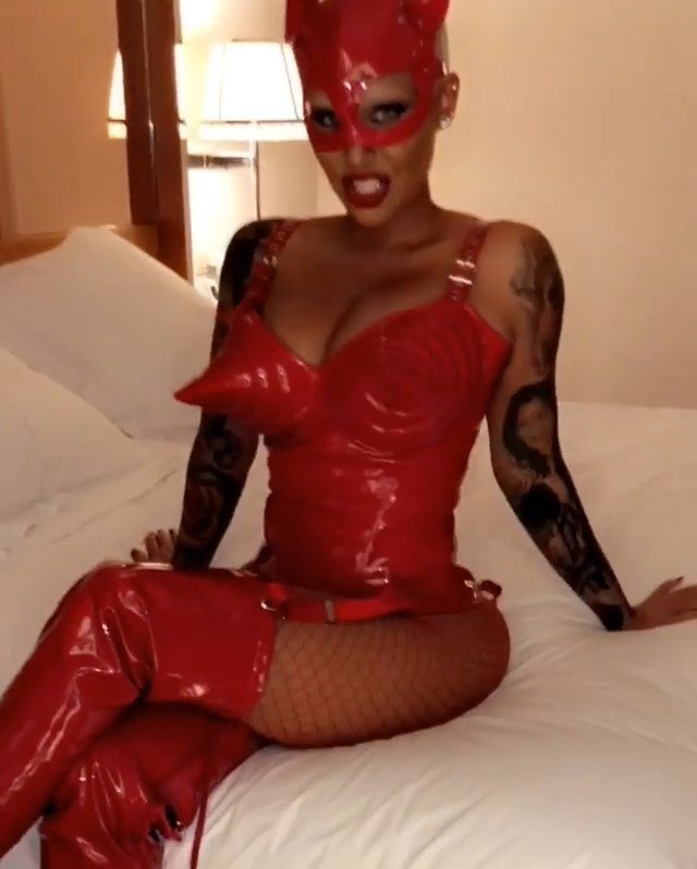 Amber Rose Sexy (7 Photos + Video)