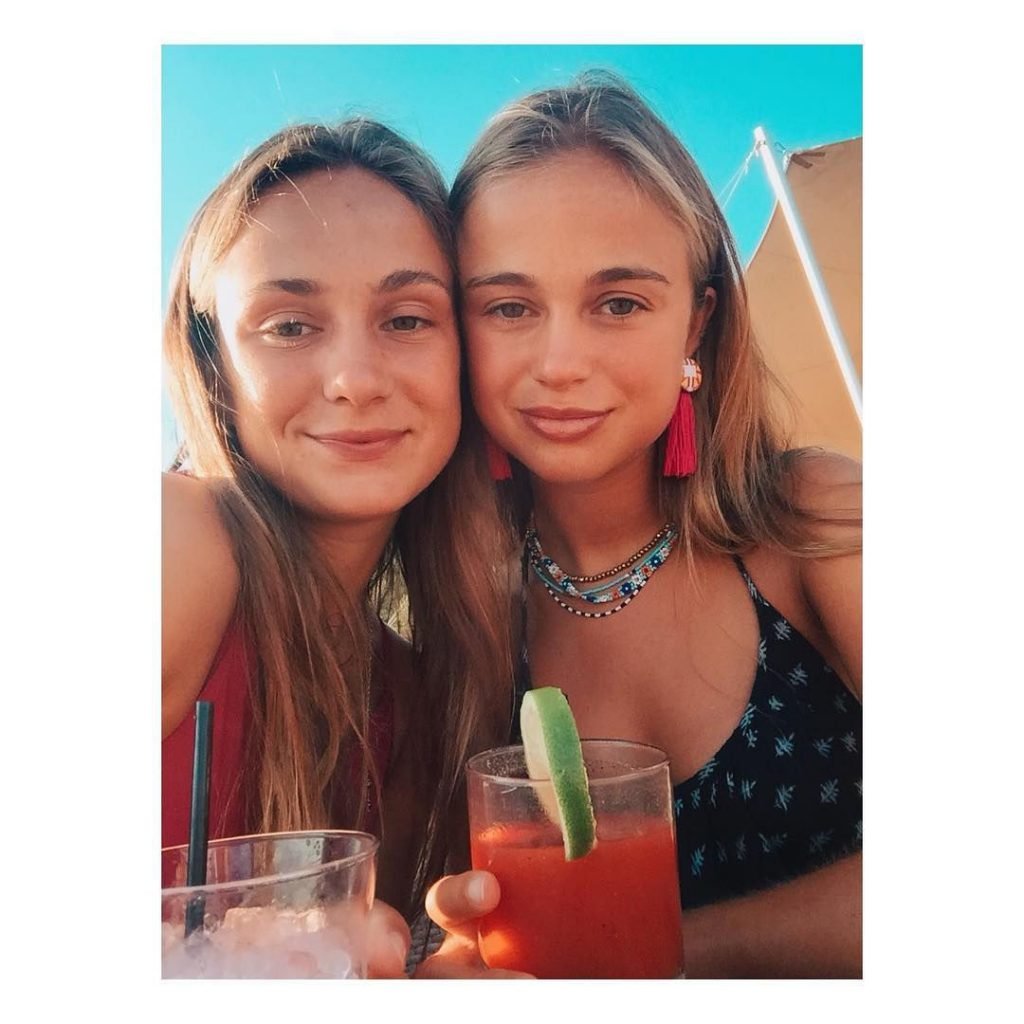 Lady Amelia Windsor Sexy (50 Photos)