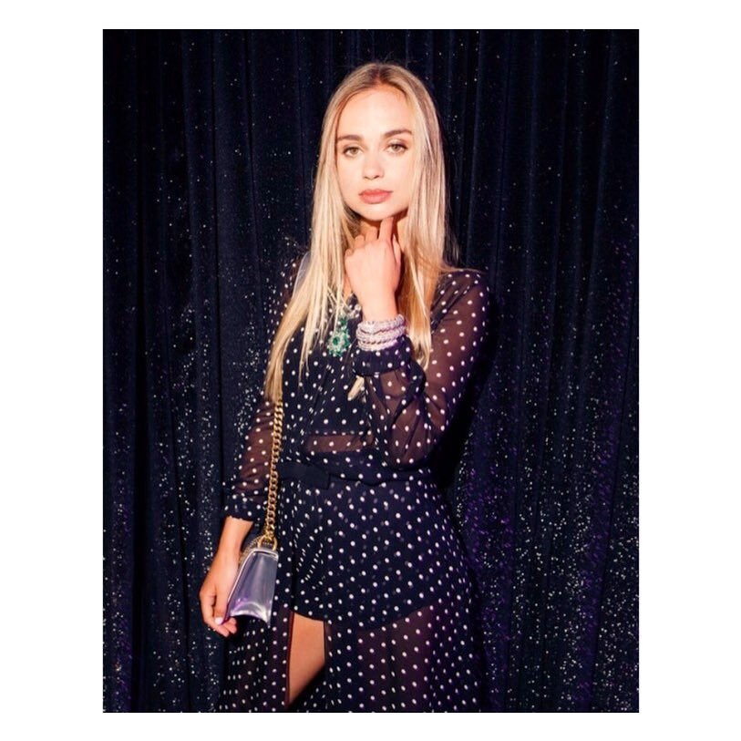 Lady Amelia Windsor Sexy (50 Photos)