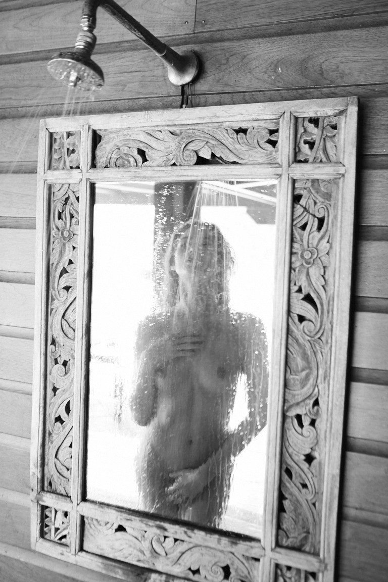 Christina Ionno Nude &amp; Sexy (9 Photos)
