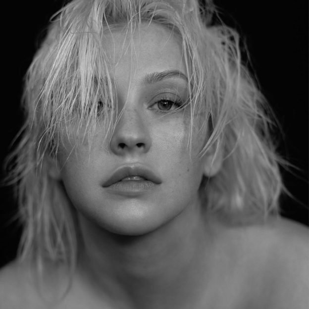 Christina Aguilera Topless And Sexy 20 Photos Thefappening