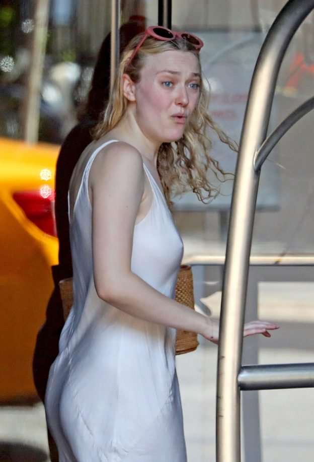 Dakota Fanning Braless 23 Photos Thefappening 4640