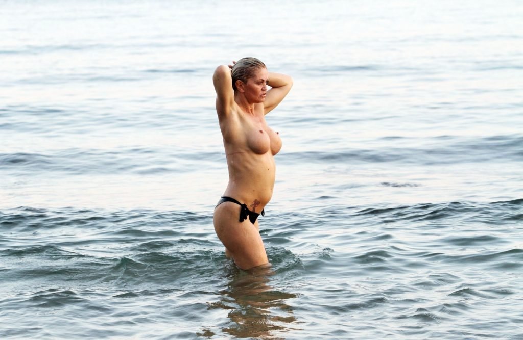 Danniella Westbrook Nude &amp; Sexy (54 Photos)