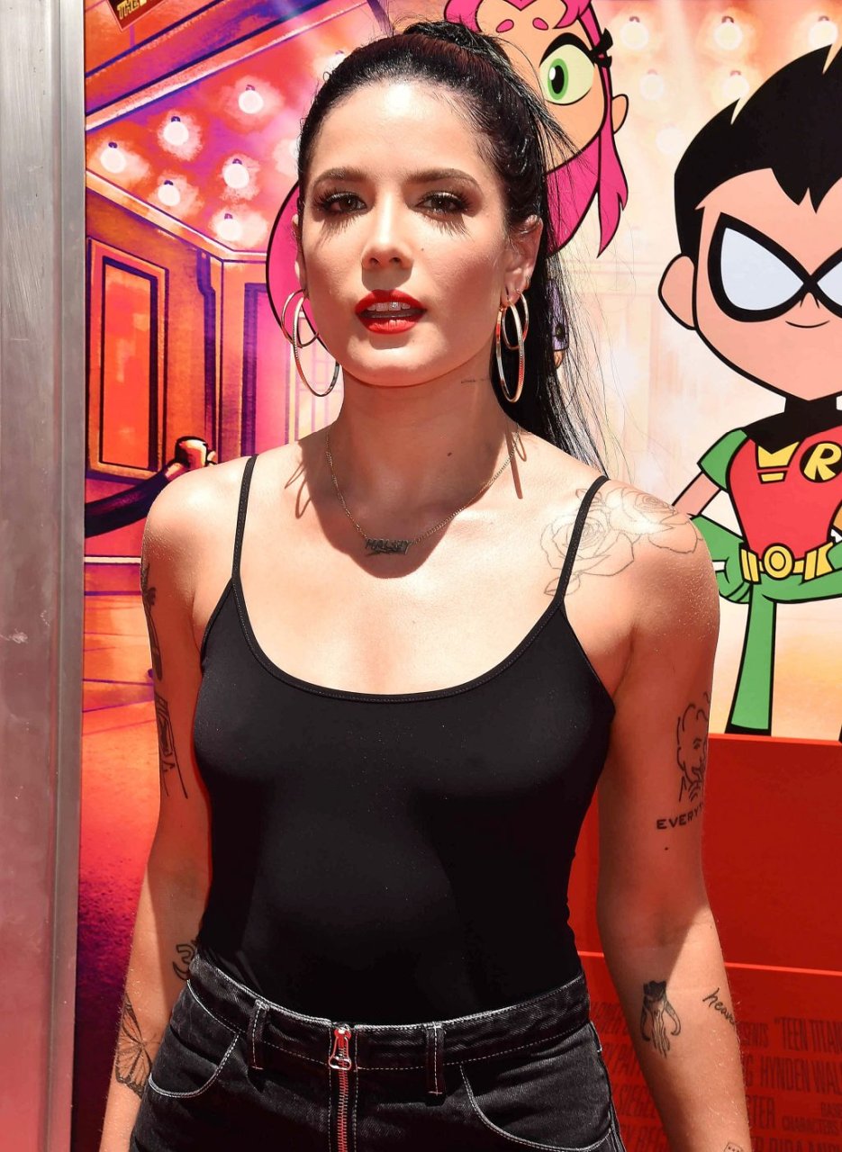 Halsey Braless (120 Photos)