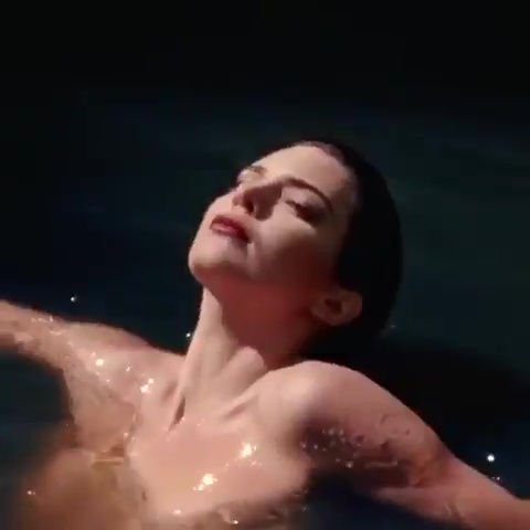 Kendall Jenner Nude (21 Pics + GIF &amp; Video)