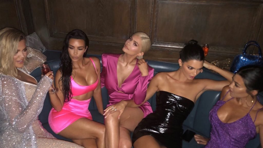 Kim Kardashian Sexy (78 Photos + Video)