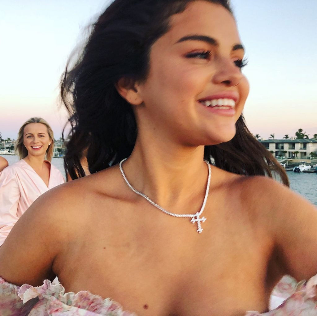 Selena Gomez Sexy (40 Photos)
