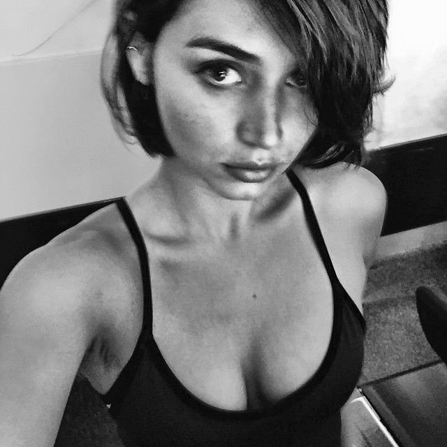 Ana de Armas Nude &amp; Sexy (129 Photos)