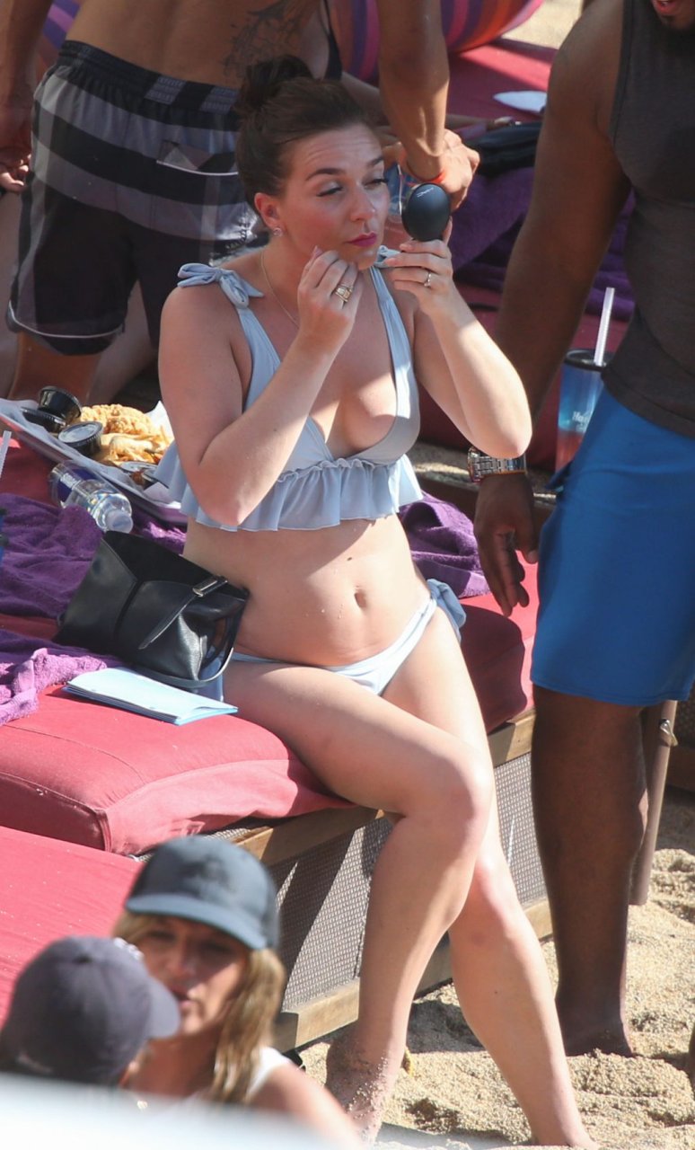 Candice Brown Hot (37 Photos)