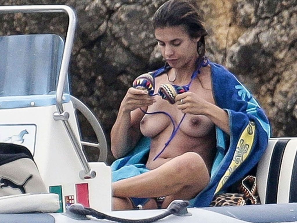Elisabetta Canalis Sexy &amp; Topless (16 Photos)