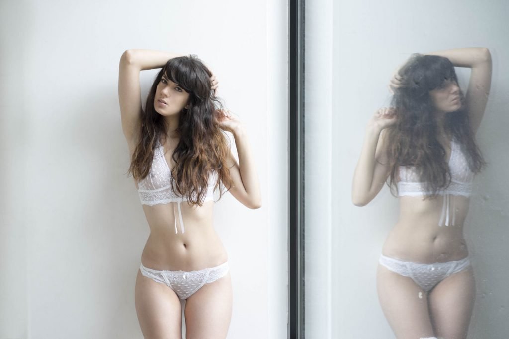 Elodie Hernandez Nude &amp; Sexy (54 Photos)