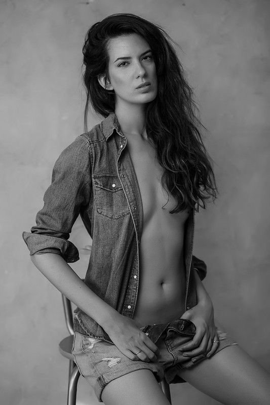 Elodie Hernandez Nude &amp; Sexy (54 Photos)