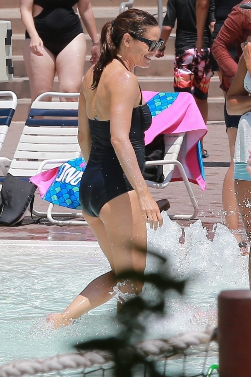 Jennifer Garner Hot (9 Photos)