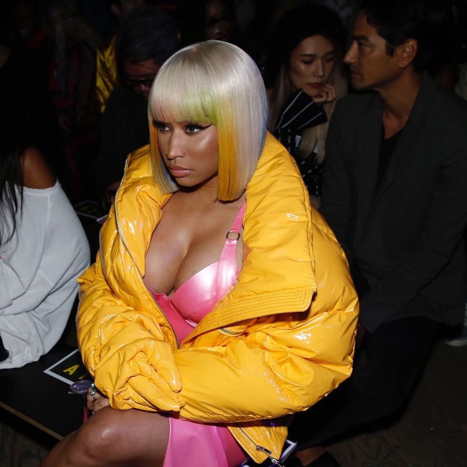 Nicki Minaj (5 New Sexy Photos)