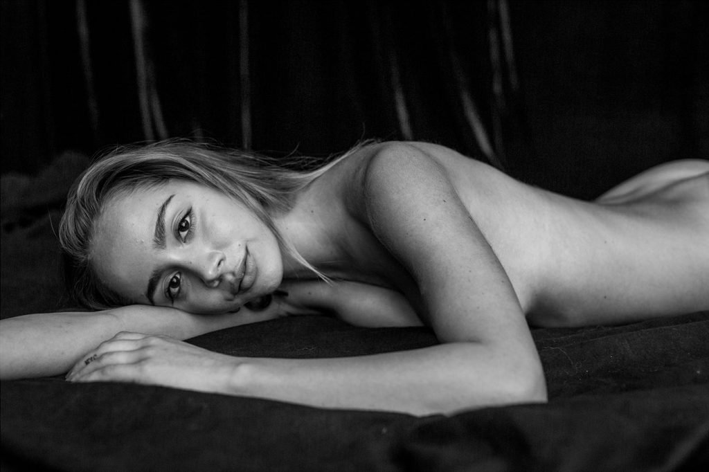 Paige Jimenez Nude &amp; Sexy (14 Photos)
