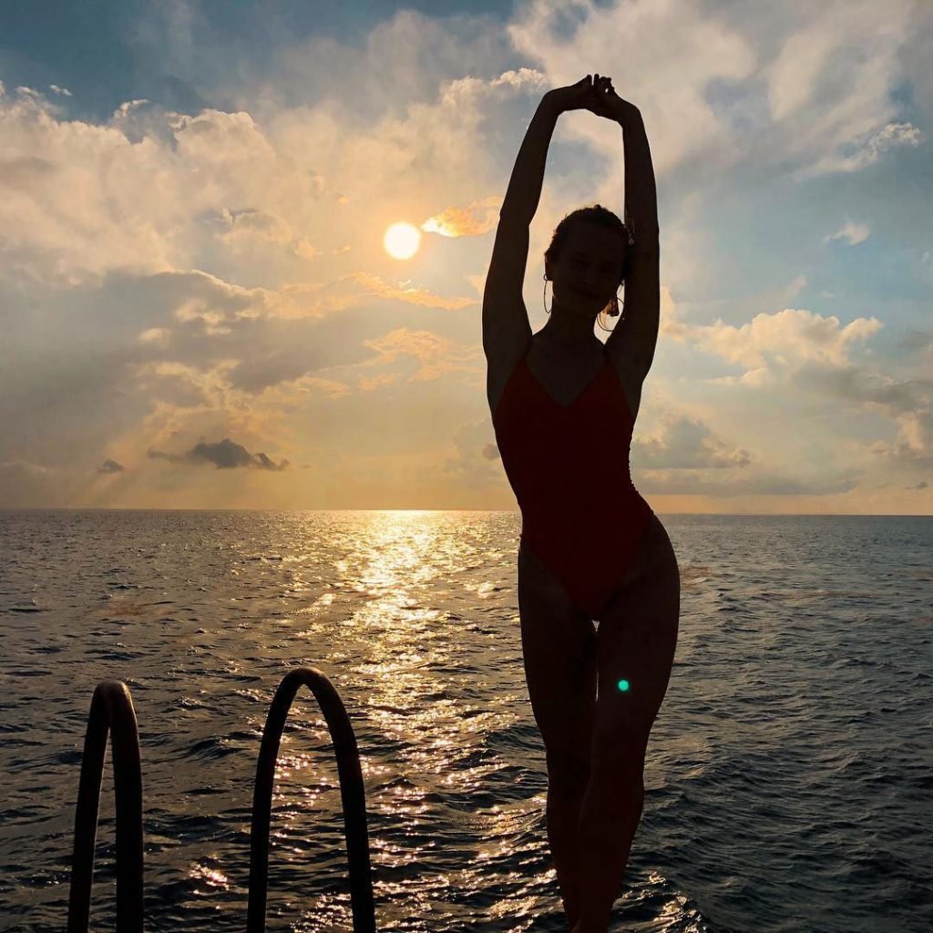 Sailor Brinkley Cook Nude &amp; Sexy (60 Photos)