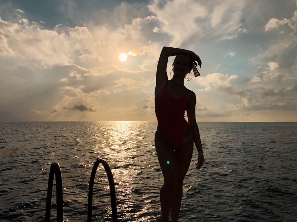 Sailor Brinkley Cook Nude &amp; Sexy (60 Photos)
