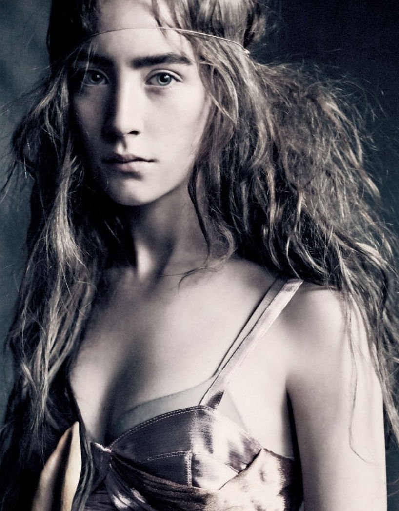 Saoirse Ronan Sexy (47 Photos)