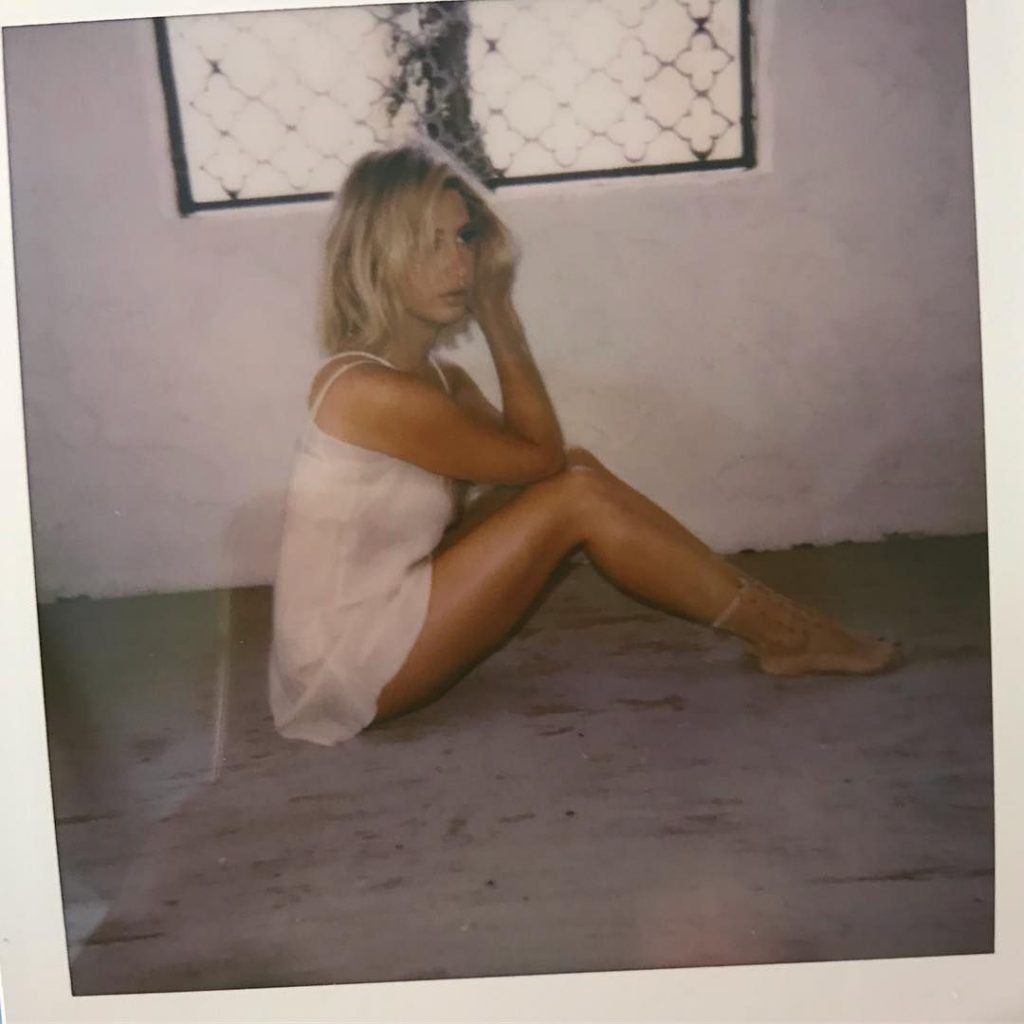 Ashley Tisdale Sexy (3 Photos)