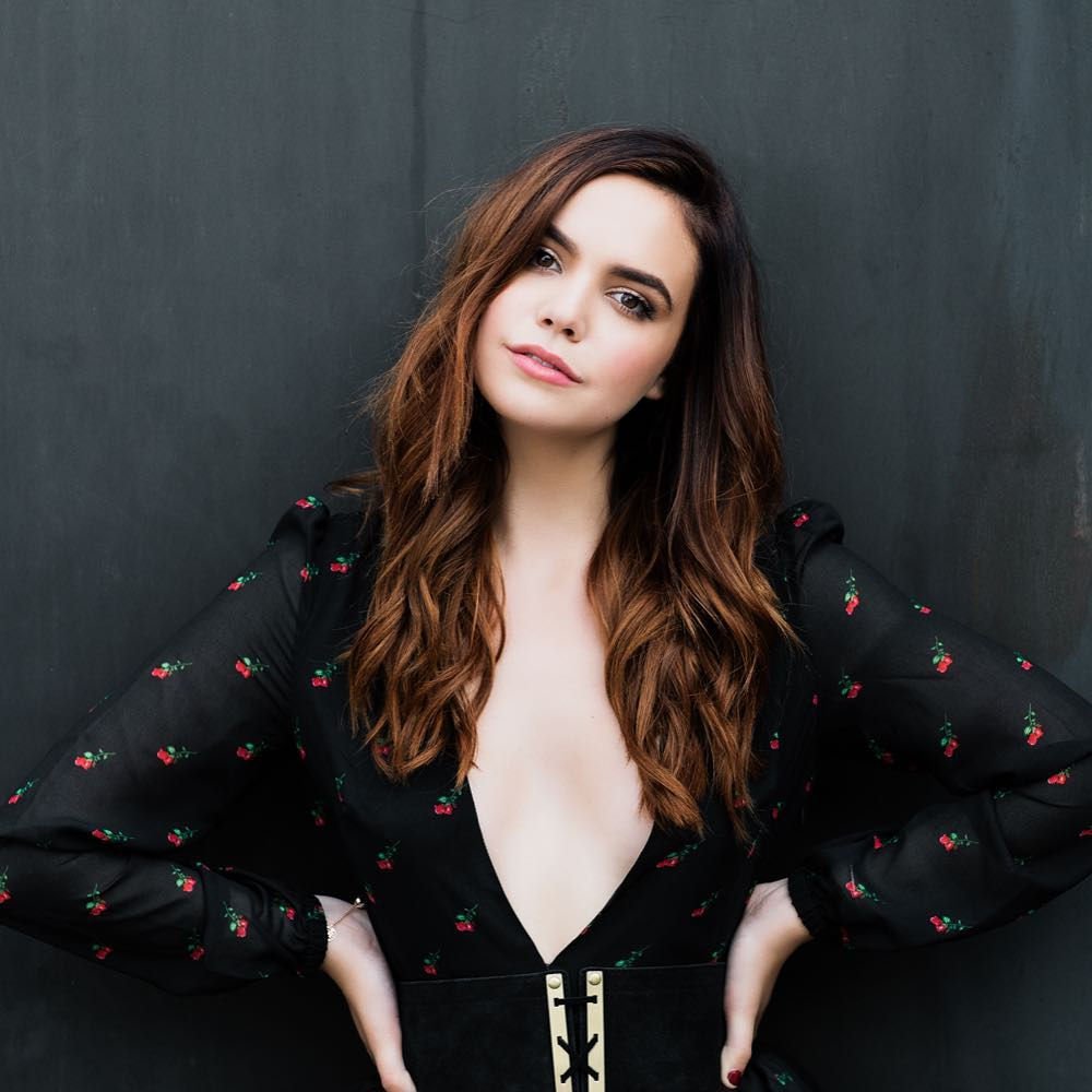 Bailee Madison Sexy (123 Photos)