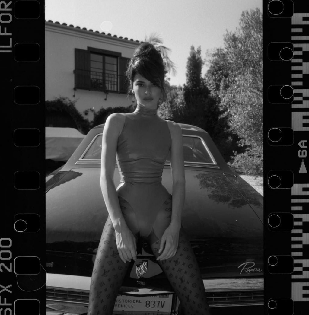 Kendall Jenner Sexy (7 New Photos)