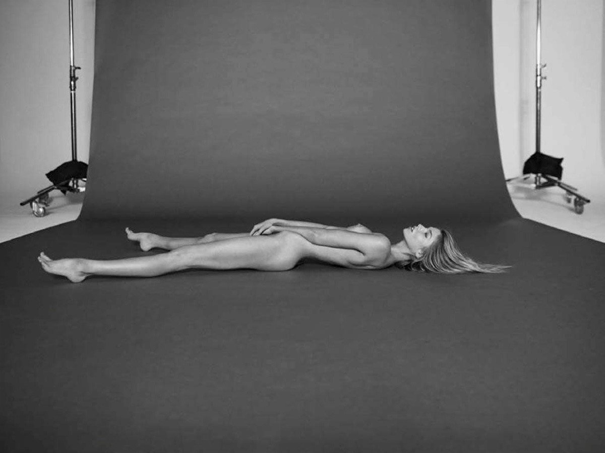 Here’s a new B&W nude photo of the most beautiful woman of 2016 Stella Maxwell...