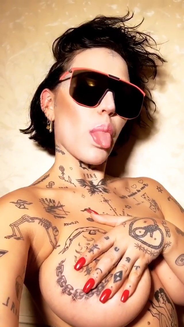 Brooke Candy Topless (5 Pics + GIFs)