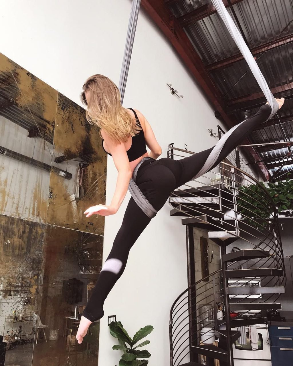 Christa B Allen Sexy (7 Pics + GIF &amp; Video)