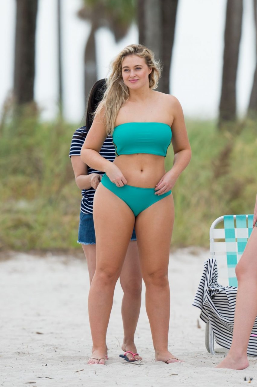 Iskra Lawrence Sexy (154 Photos)