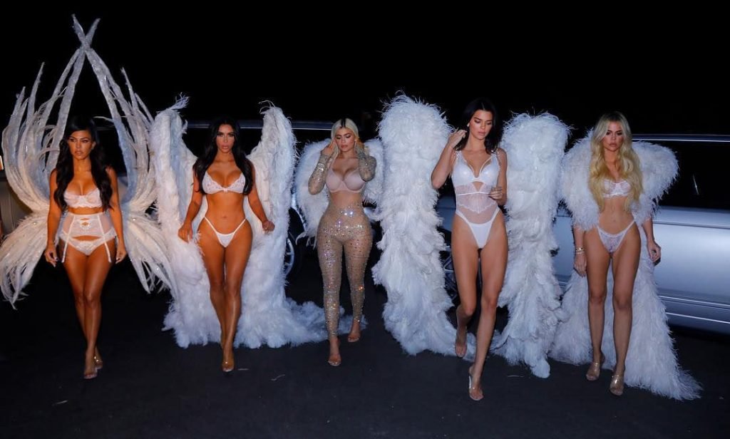 Kim, Kourtney, Khloe Kardashian &amp; Kendall, Kylie Jenner Sexy (51 Photos)