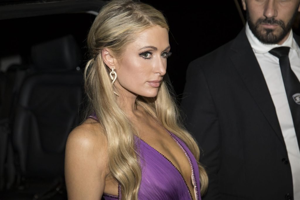 Paris Hilton Hot (26 Photos)