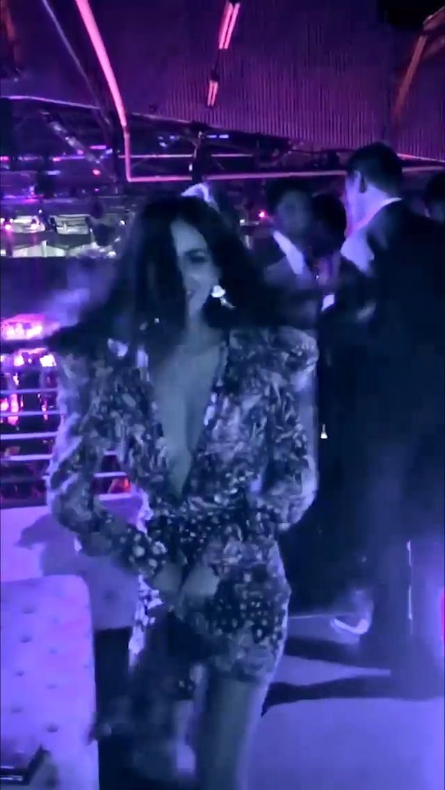 Victoria Justice Sexy (24 Photos + Video)