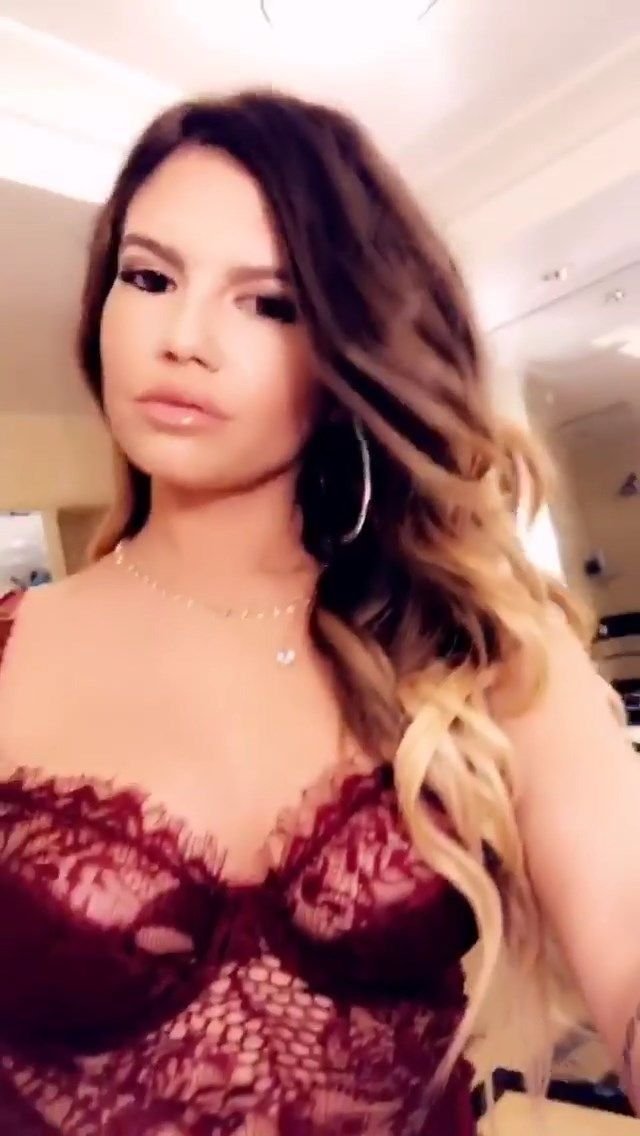 Chanel West Coast Sexy (10 Photos + GIF)