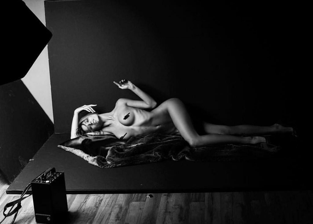 Flavia Lucini Nude &amp; Sexy (43 Photos)