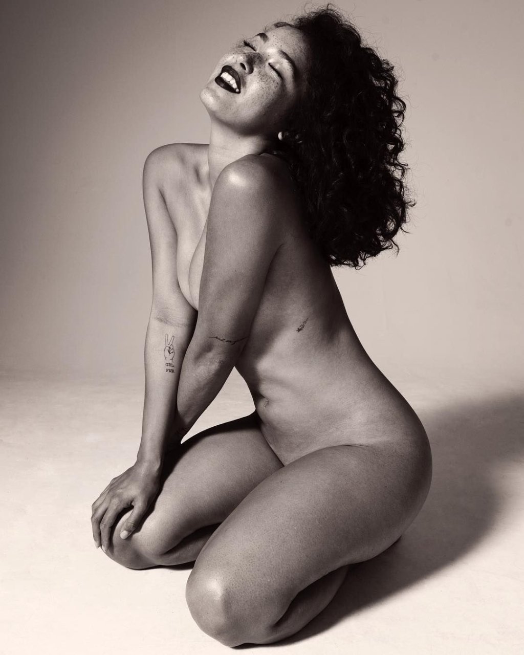 Fo Porter Nude & Sexy (29 Photos) .