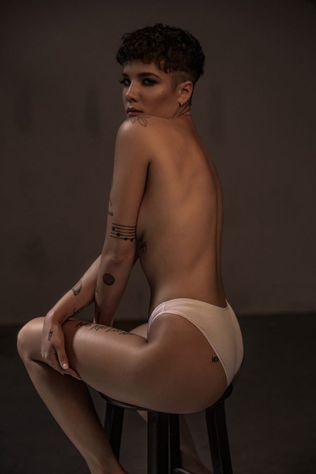 Halsey Sexy And Topless 3 Photos Thefappening 0925