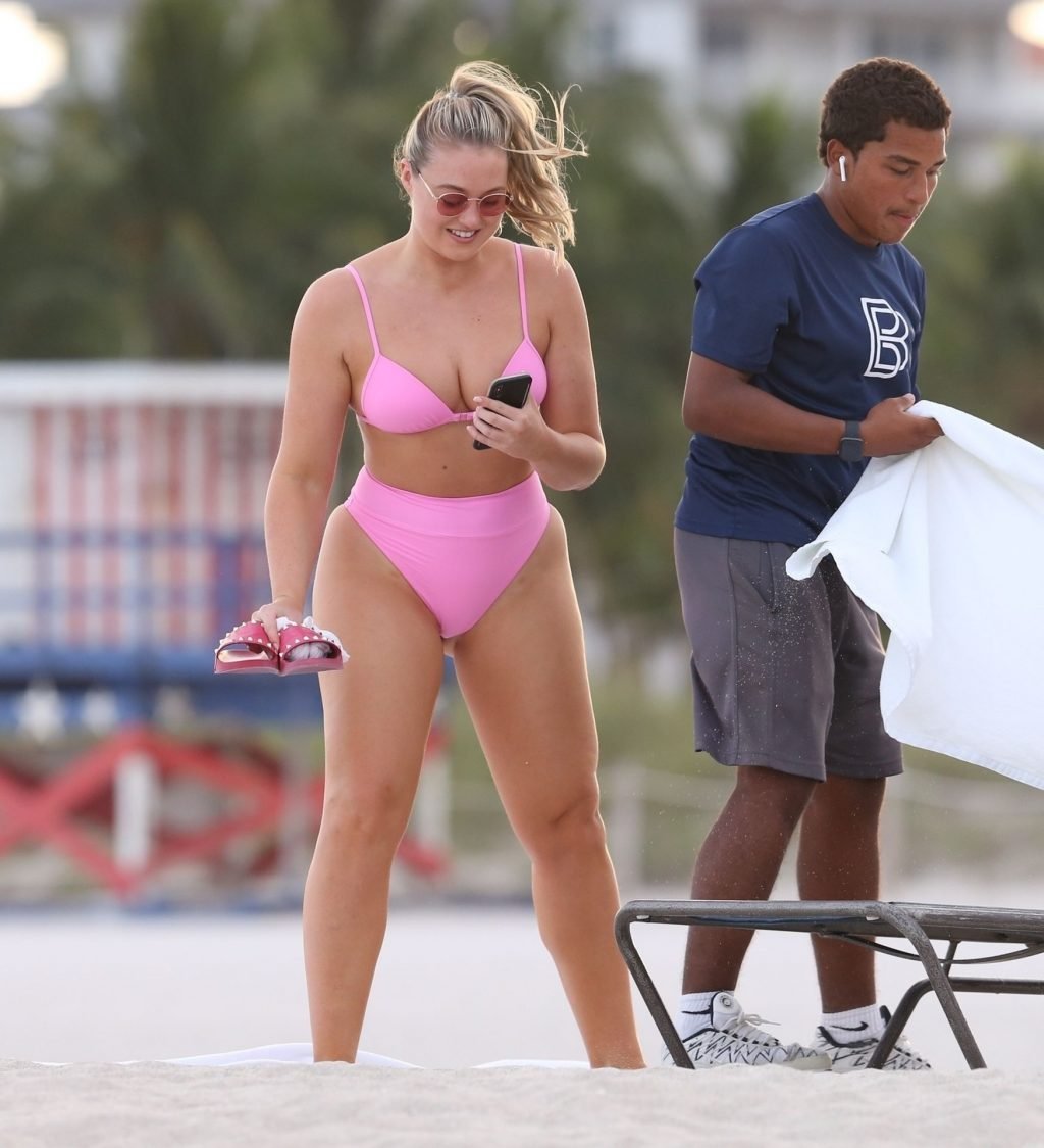 Iskra Lawrence Sexy (185 Photos)