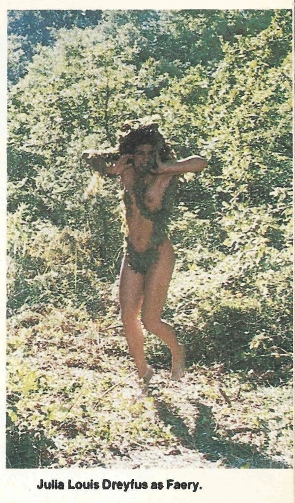 Julia Louis-Dreyfus Topless (1 Photo) .