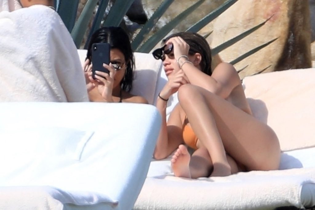 Kourtney Kardashian &amp; Sofia Richie Sexy (207 Photos)