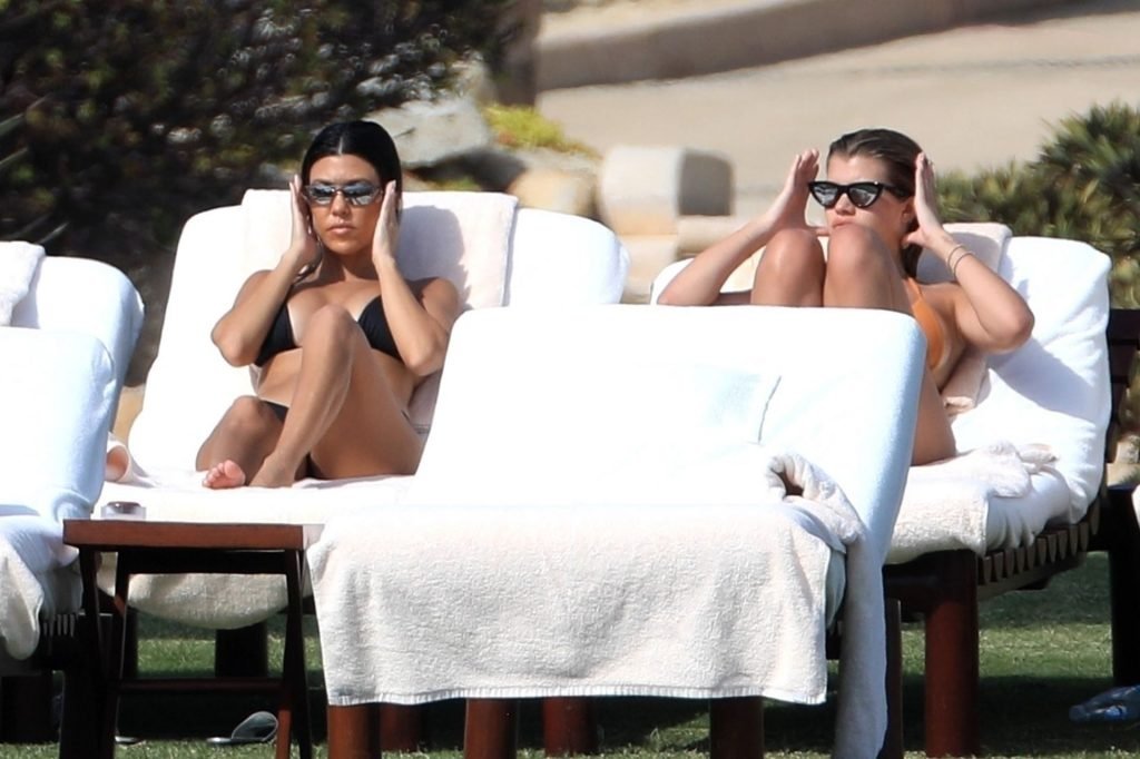 Kourtney Kardashian &amp; Sofia Richie Sexy (207 Photos)