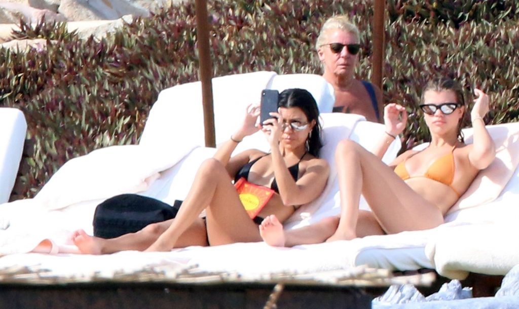 Kourtney Kardashian &amp; Sofia Richie Sexy (207 Photos)