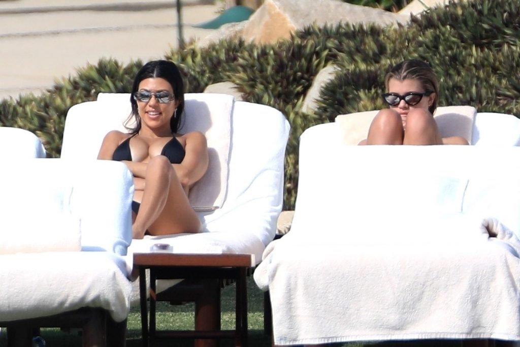 Kourtney Kardashian &amp; Sofia Richie Sexy (207 Photos)