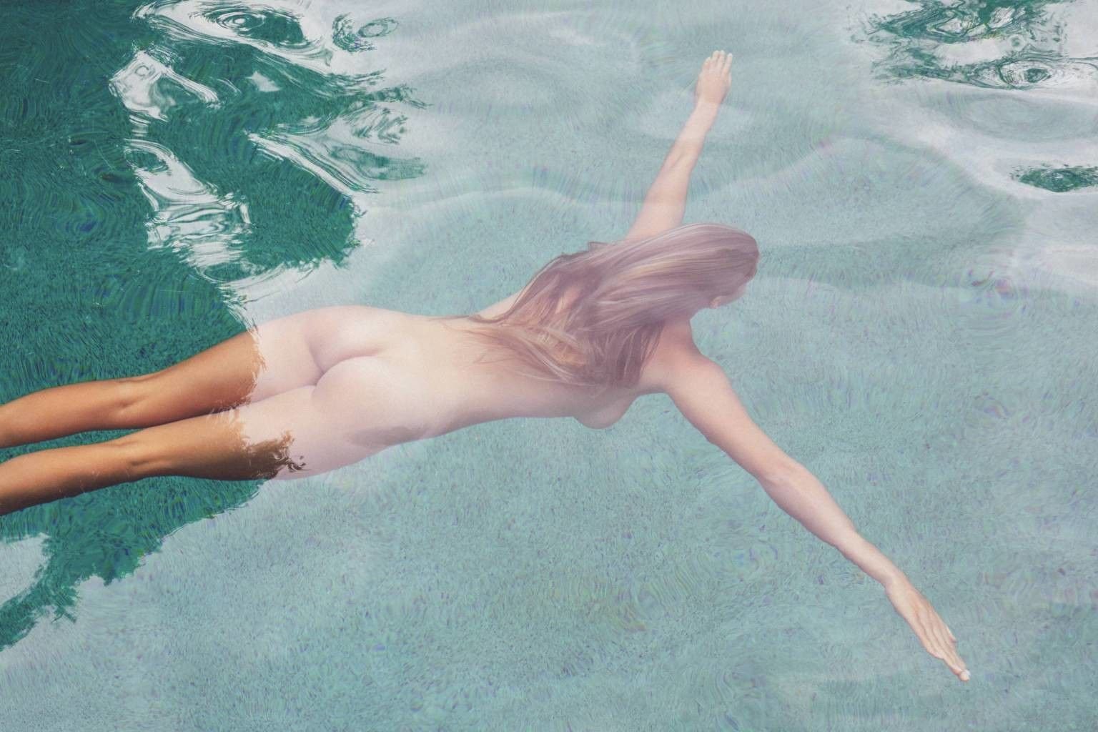 Megan Moore Nude & Sexy (15 Photos) .
