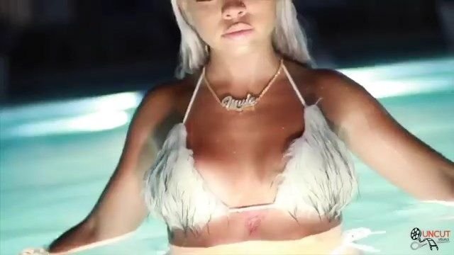 Miss Mulatto Nude &amp; Sexy (139 Photos)
