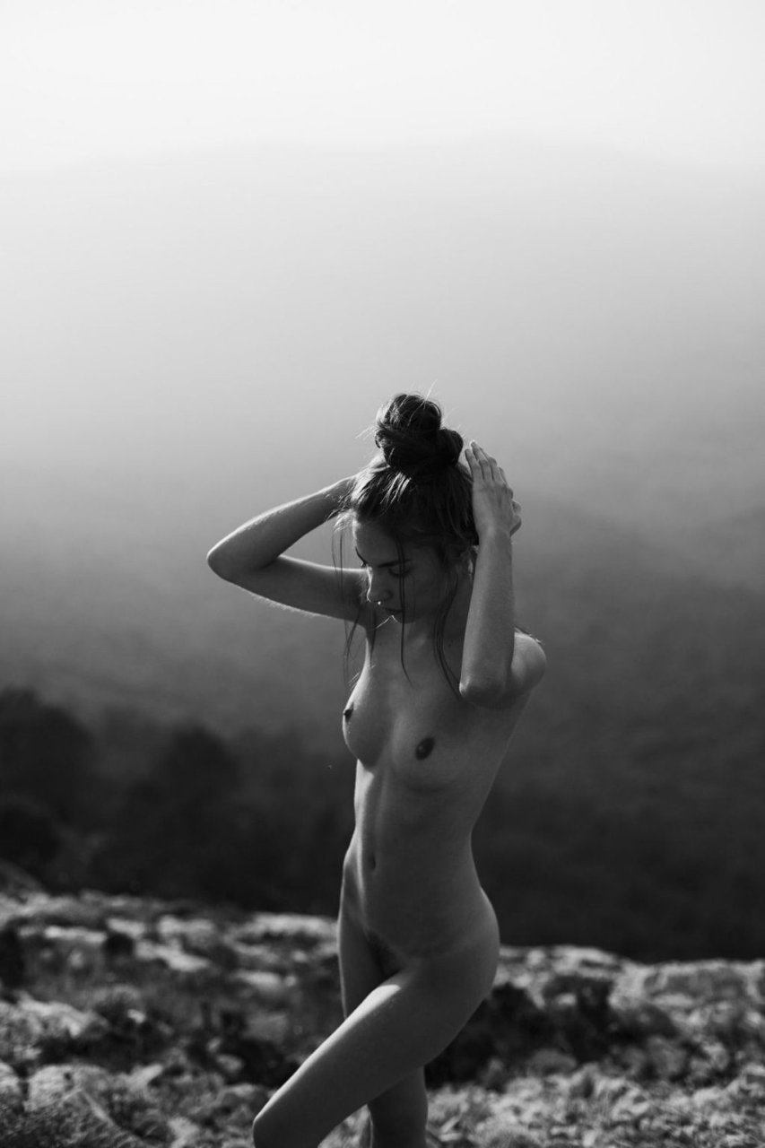 Rebecca Bagnol Nude (12 Photos)