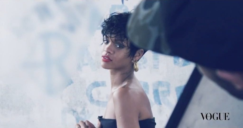 Rihanna Topless (77 Photos + GIF &amp; Video)